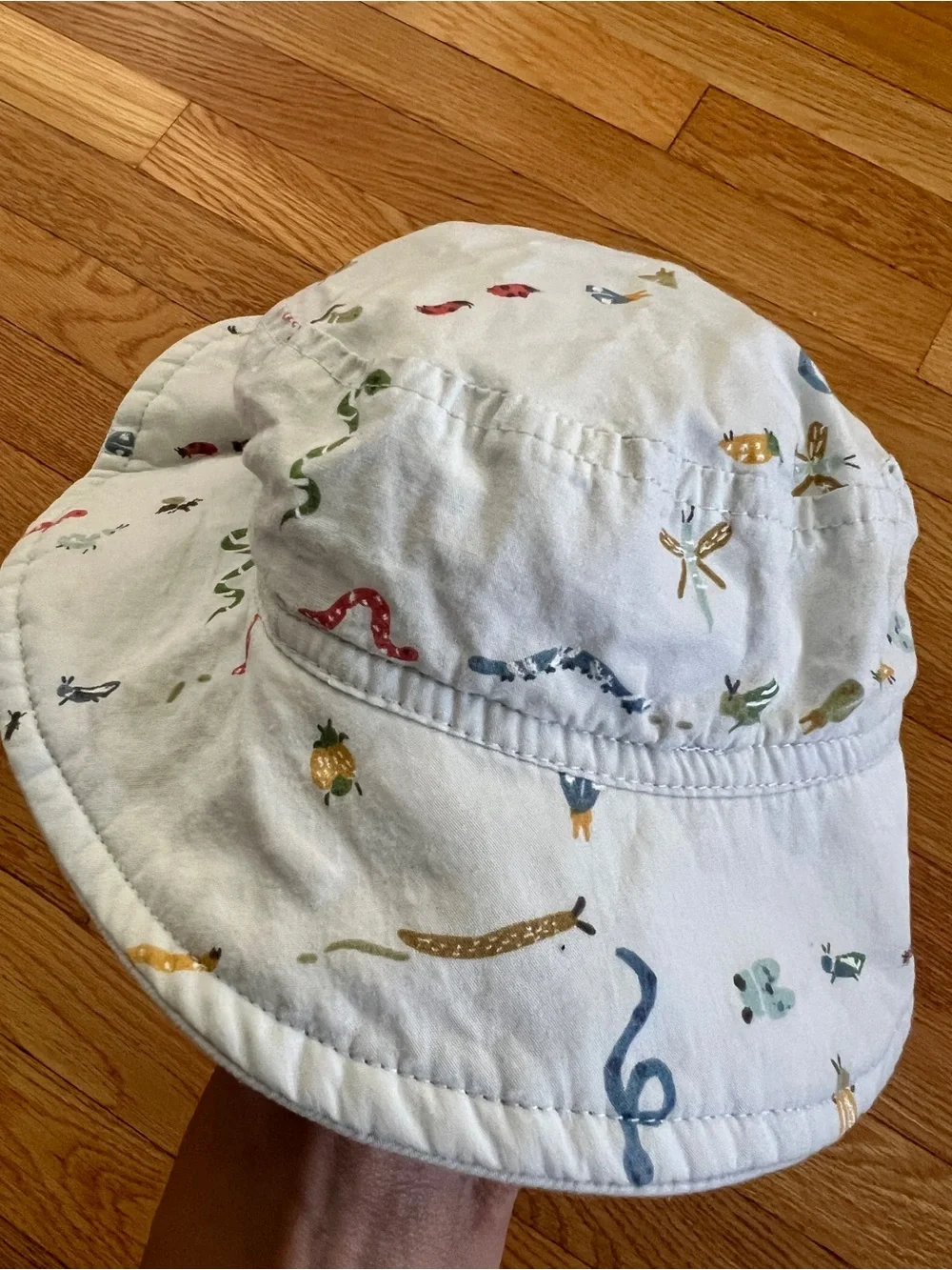 Pehr crawling critters baby bucket hat bug print 0-6m NWOT rare